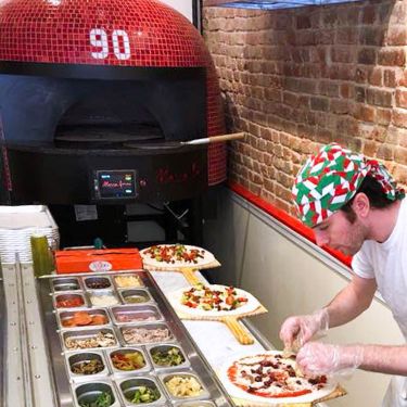 90 second pizza is a marra forni customer using commercial rotating oven